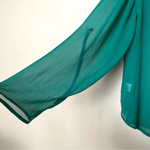 Long Sleeve Sheer Green Blouse with Lace Pockets - Picture 3 of 5